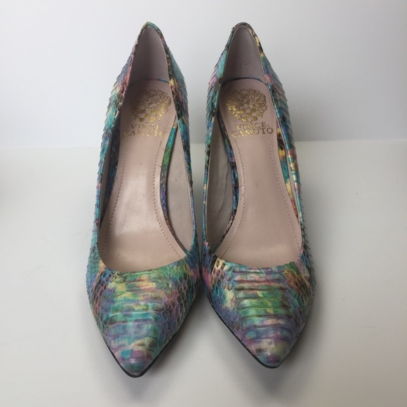 VINCE CAMUTO Hallee Pastel Snakeskin Heels 7.5 EUC - Picture 3 of 8